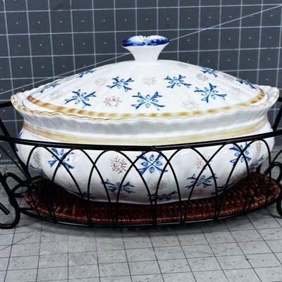 Temptations Fancy Presentable OVAL Blue and White  Oven Ware with Lid and Wire Basket carrier. NICE 