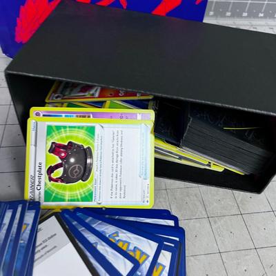 PokÃ©mon Game Set; Cards, Dice, Some in Sleeves