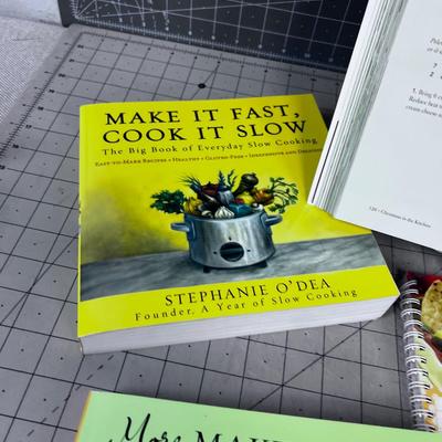 Cook Book HOLDER Plus 7 NEW Cook Books Like NEW~!