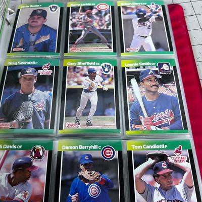 1988 BASEBALL Card Album