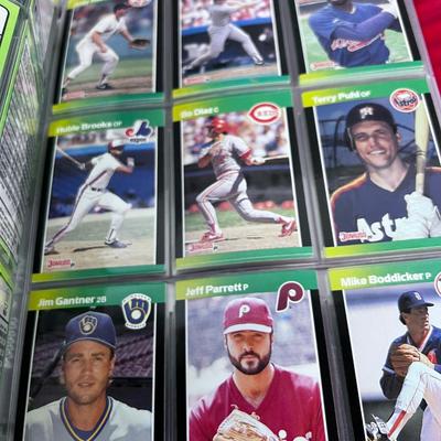 1988 BASEBALL Card Album