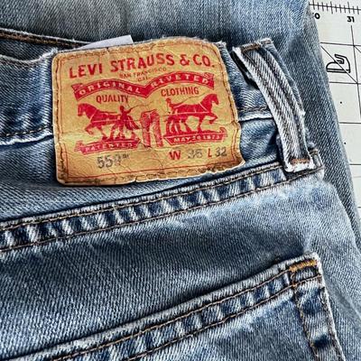 3 Pairs of Levi's 