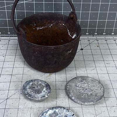 Lead Pot with about 3 Pounds of Lead 