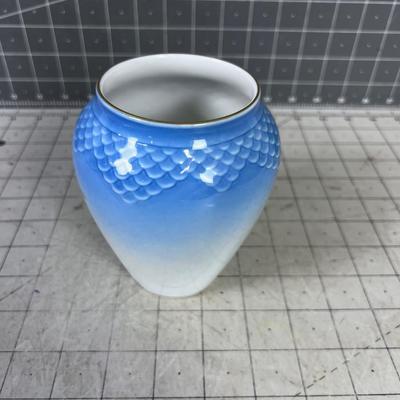 Royal Copenhagen Vase with Sea Gulls 