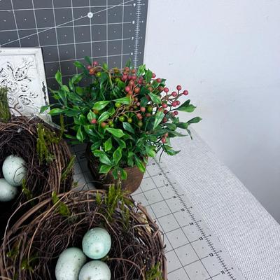 Large Spring Decorative LOT NEW: Flowers, Frames, Bird Nests 