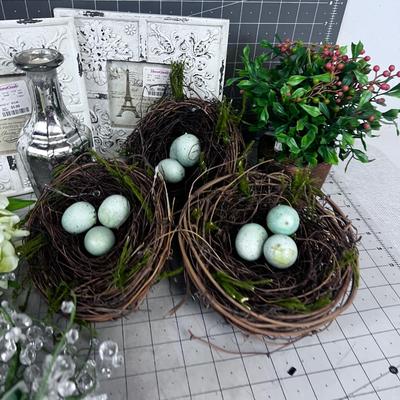Large Spring Decorative LOT NEW: Flowers, Frames, Bird Nests 