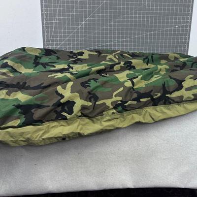 US ARMY Sleeping Bag, with Outer Shell and Summer Weight bag.