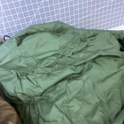 US ARMY Sleeping Bag, with Outer Shell and Summer Weight bag.