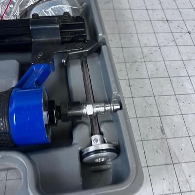 1/4" Crown Stapler 
