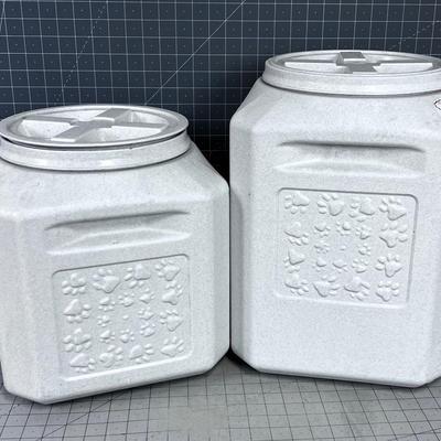 2 PET Food and Liter Containers 