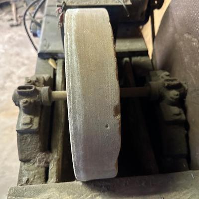 Sharpening Stone w/ Bench