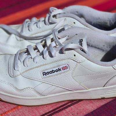 Vintage Reebok Men's size 10