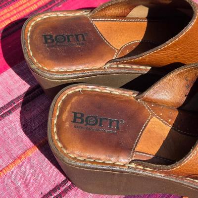 Women's BORN Clog Style Shoes