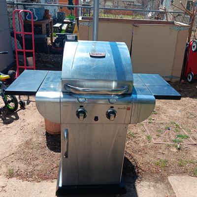 COMMERCIAL INFRARED CHAR-BROIL PROPANE GRILL