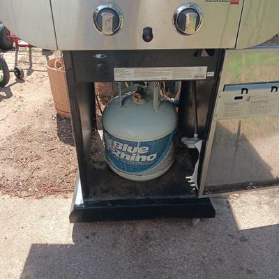 COMMERCIAL INFRARED CHAR-BROIL PROPANE GRILL