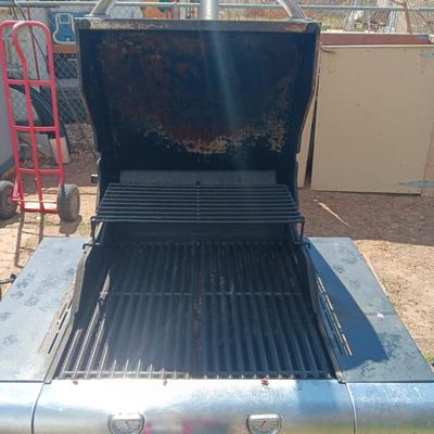 COMMERCIAL INFRARED CHAR-BROIL PROPANE GRILL