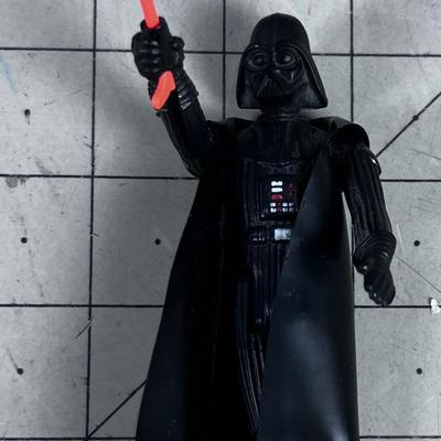Star Wars Darth Vader with Light Saver 