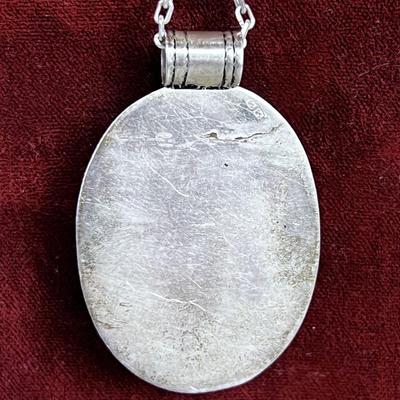 925 Tiger Eye Pendant on Chain 