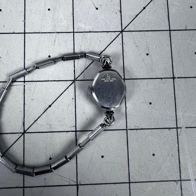 Waltham 17 Jewel Woman's Watch 