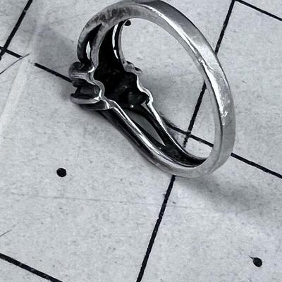 Black Stone Cut Filigree Ring 