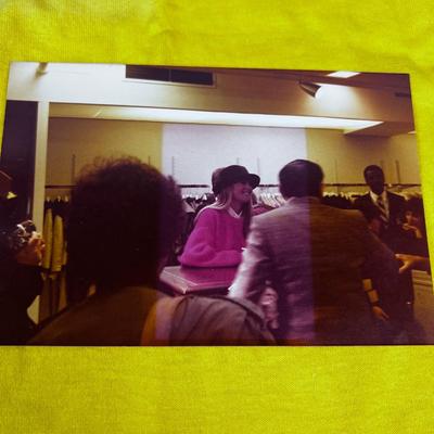 Signed CHRISTY BRINKLEY Yellow T-shirt and PHOTOS 