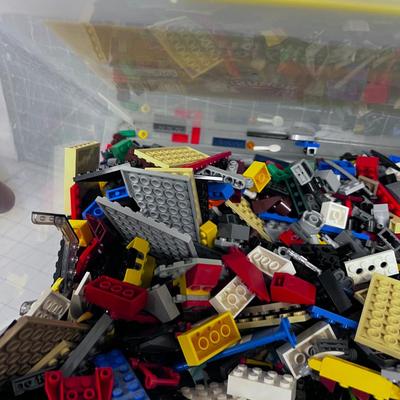LEGO PILE - Good Vintage Stuff: Star Wars, Castle, Figures, Harry Potter Maybe? 