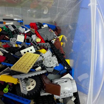 LEGO PILE - Good Vintage Stuff: Star Wars, Castle, Figures, Harry Potter Maybe? 