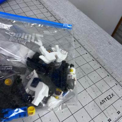 LEGO PILE - Good Vintage Stuff: Star Wars, Castle, Figures, Harry Potter Maybe? 