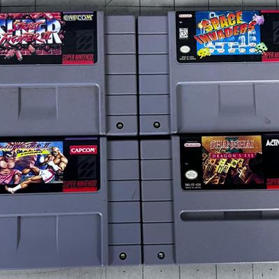 (4) Super Nintendo Cartridges Street Fighter and Space Invaders