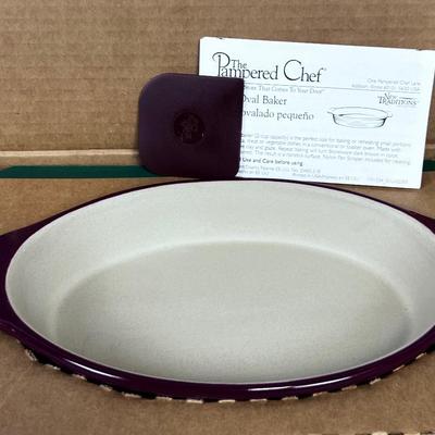 Pampered Chef NEW Traditions. OVAL BAKER, NEW 
