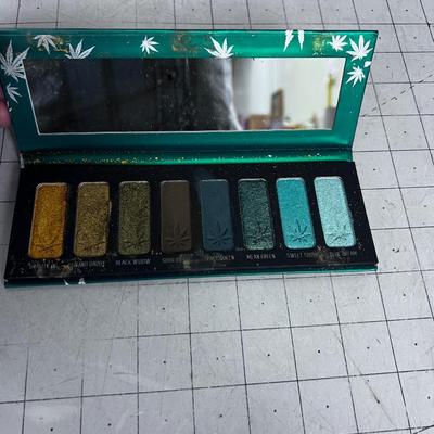Melt Cosmetics Smoke Sessions, Gold to Greens 