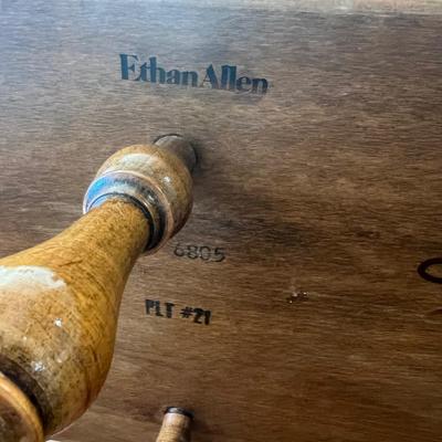 ETHAN ALLEN Windsor Style Maple Bench