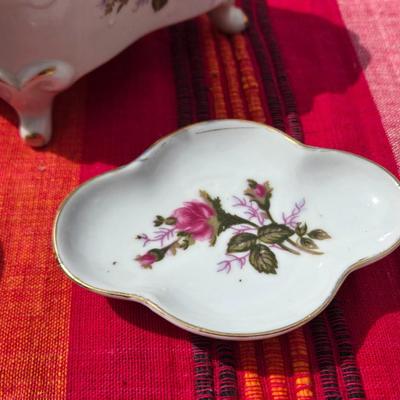 Vintage Porcelain Jewelry Box with (2) Ring Dishes