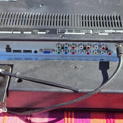Dynex 32" Flat-screen LCD TV