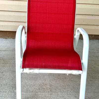 Child's Patio Table and 2 Chairs Set