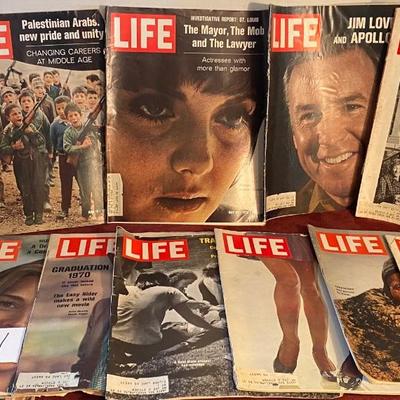 Vintage 1970 Life Magazines