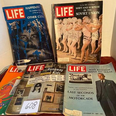 Vintage 1967 Life Magazines