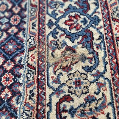 2 Persian styled rugs 1 large 1 smaller