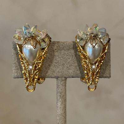 Vintage Austria crystal clip on earrings