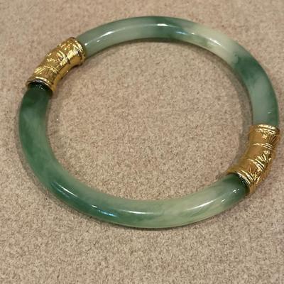 Possible Bakelite bracelet