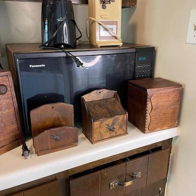 Lot of Kitchen Items