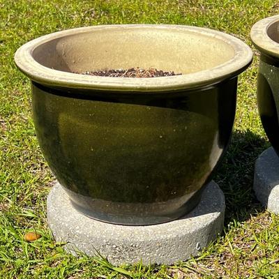 Set of 2 Dark Green Glazed Terracotta Pots (Stepping Stones Not Incl.)