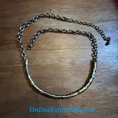 METAL NECKLACE