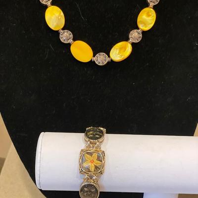 Bright sunny yellow necklace and bracelet