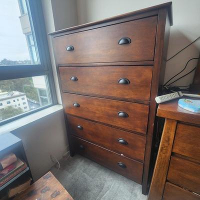 CHEST OF DRAWERS