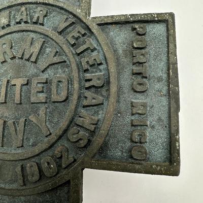 Grave Marker of Spanish War Veterans 1898-1902 Army United Navy