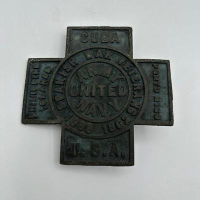 Grave Marker of Spanish War Veterans 1898-1902 Army United Navy