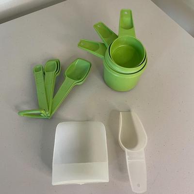 Vintage Tupperware Measuring Spoons