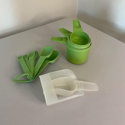 Vintage Tupperware Measuring Spoons