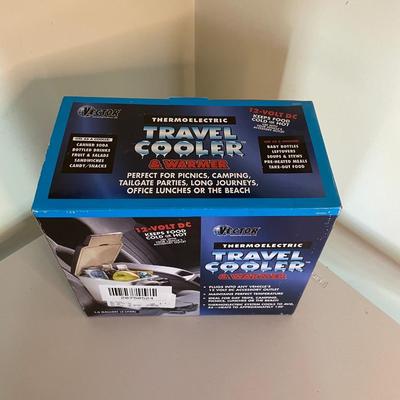 Vector Thermoelectric Travel Cooler and Warmer